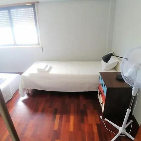Апартаменты Flat With 3br In - Walk To Fil And Meoarena