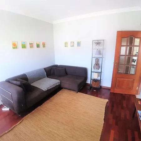 Flat With 3br In - Walk To Fil And Meoarena Апартаменты *