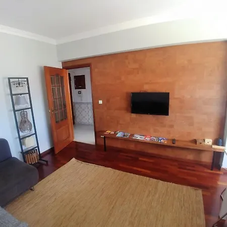 Flat With 3br In - Walk To Fil And Meoarena Апартаменты Лиссабон