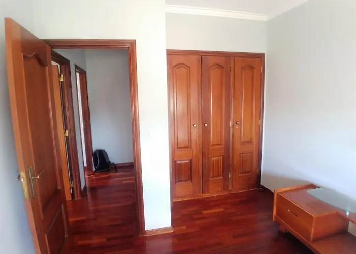 Flat With 3br In - Walk To Fil And Meoarena * ליסבון