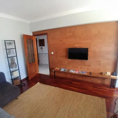 Be Local - With 3 Bedroom Near Oriente Station In Apartment Lisbon