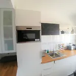 Flat With 3br In - Walk To Fil And Meoarena Apartment
