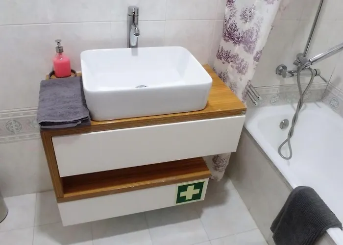Flat With 3br In - Walk To Fil And Meoarena アパート リスボン